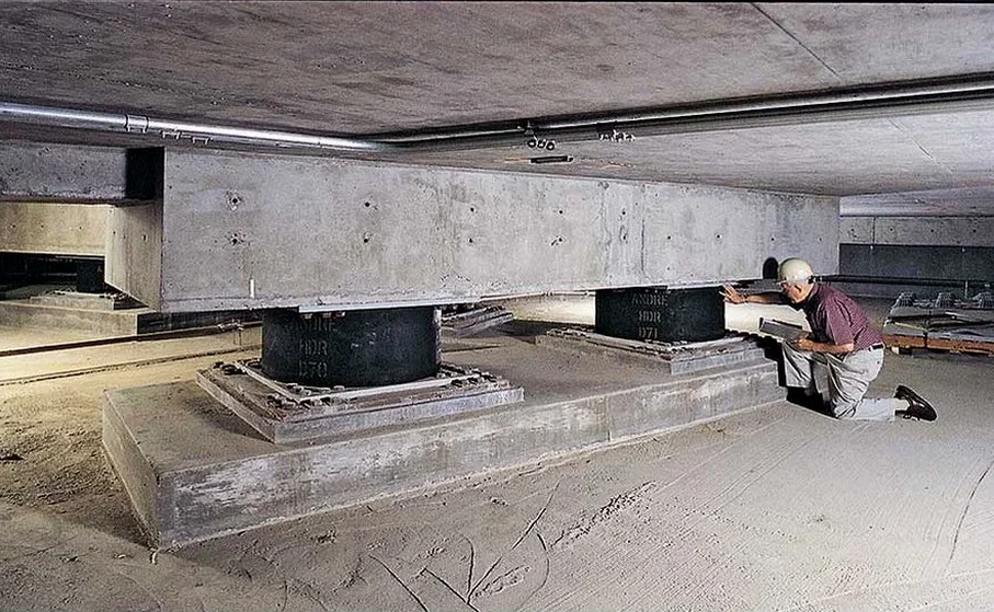 Projeto de Isolamento Sísmico de Base em Boa Vista
